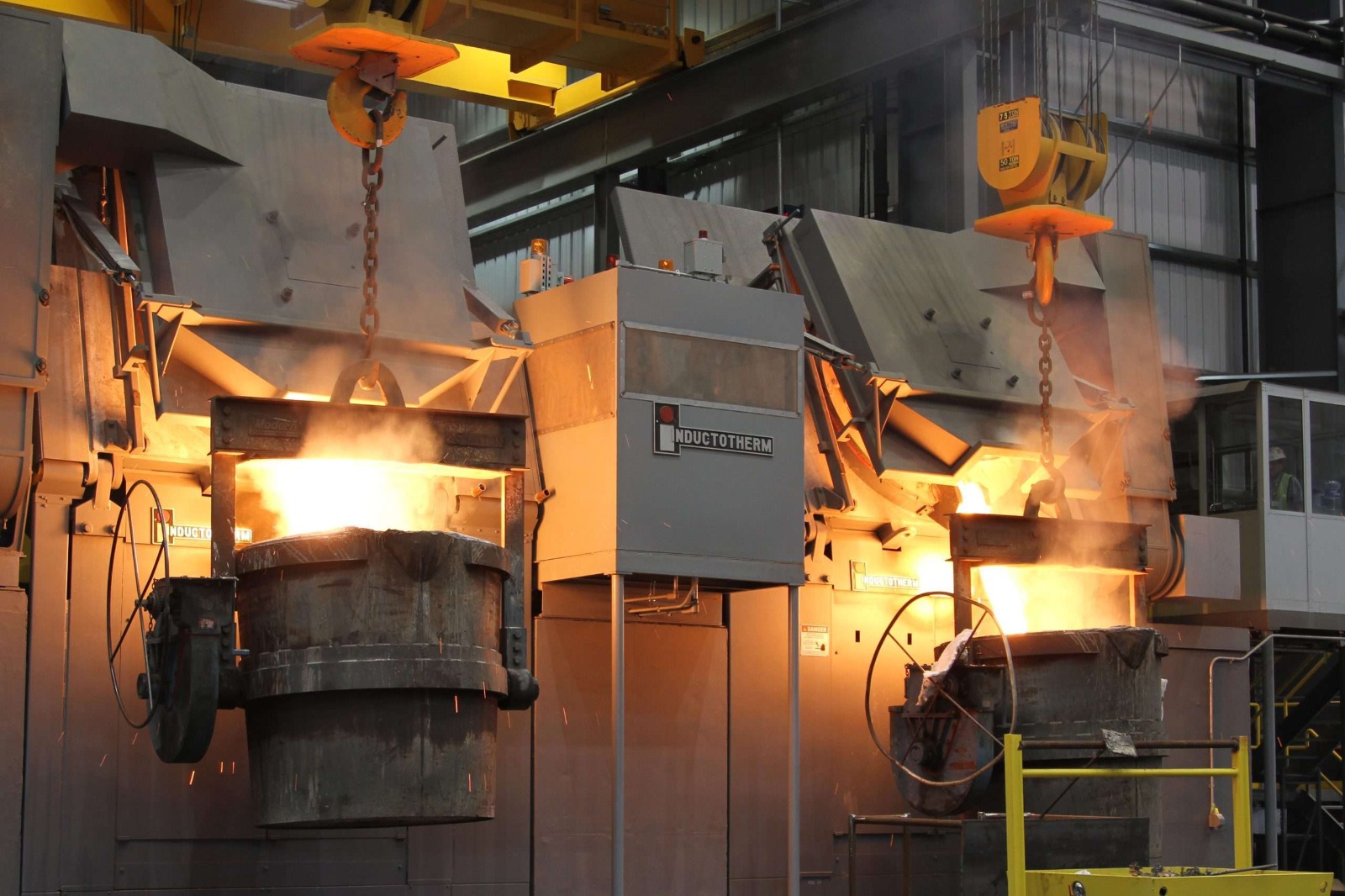 Inductotherm Tri-Track 750 Kg Induction Furnace